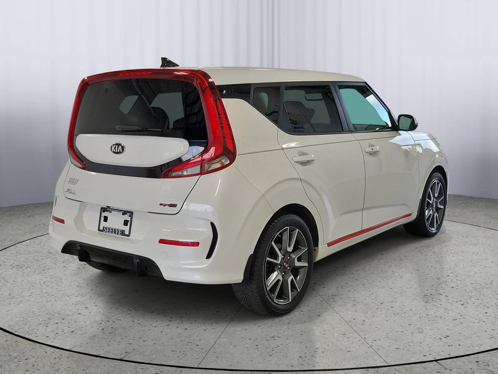 Used 2020 White Kia GT-Line image 2