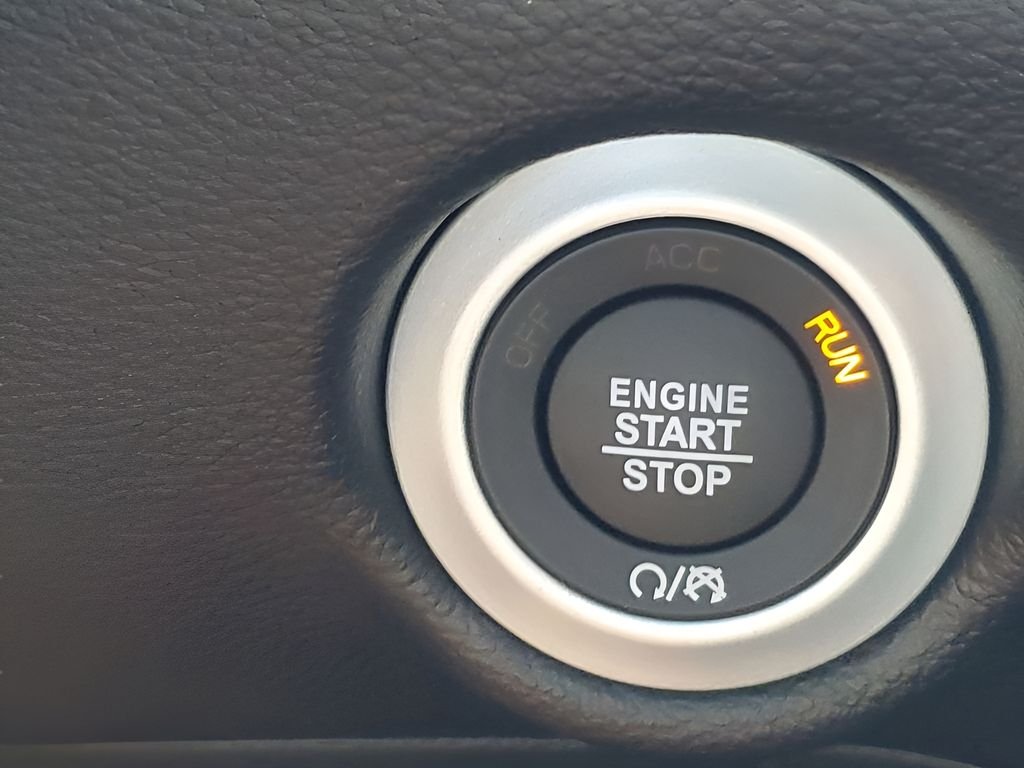 2026 Chrysler Voyager LX - Photo 37