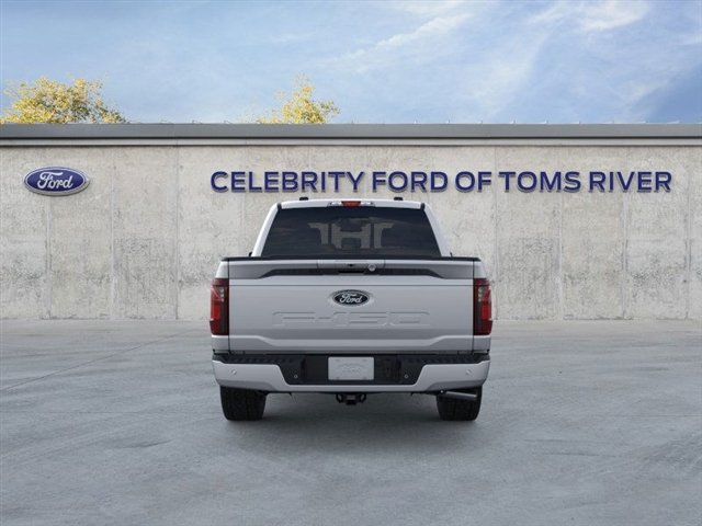 New 2026 Iconic Silver Metallic Ford XLT image 5