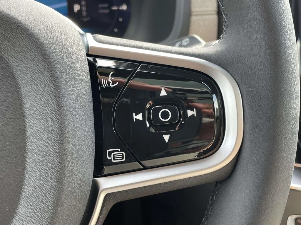 New 2026 Crystal White Volvo Plus image 11