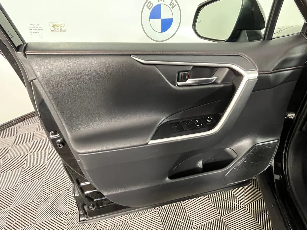 Used 2019 Black Toyota Adventure image 29