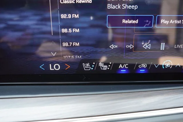Used 2025 Black Chevrolet Premier image 36