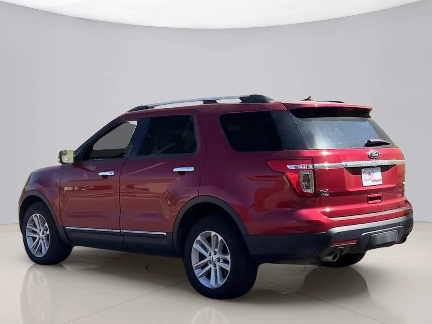 Used 2014 Red Ford XLT 4WD image 4