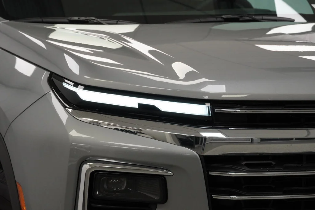 New 2027 Sterling Gray Metallic Chevrolet LT image 31