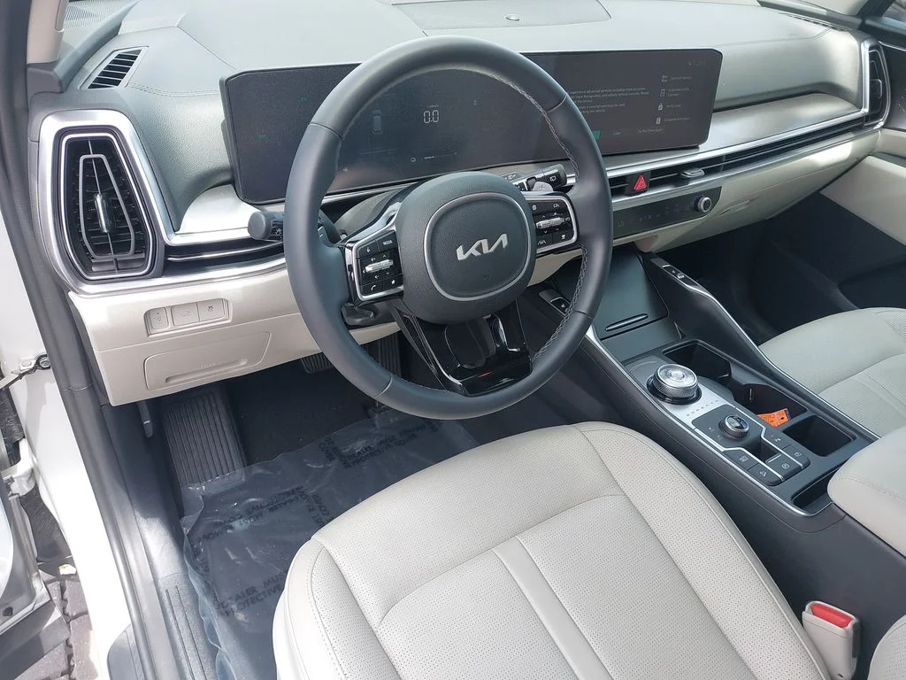 Used 2025 Silver Kia EX image 17