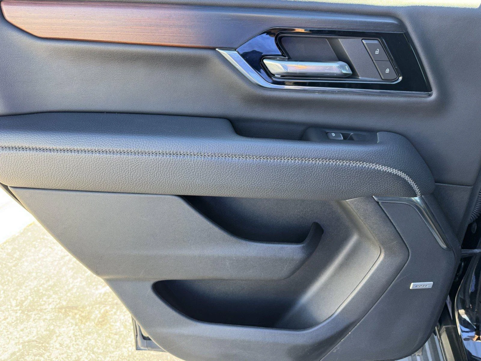 Used 2025 Onyx Black GMC Denali image 15