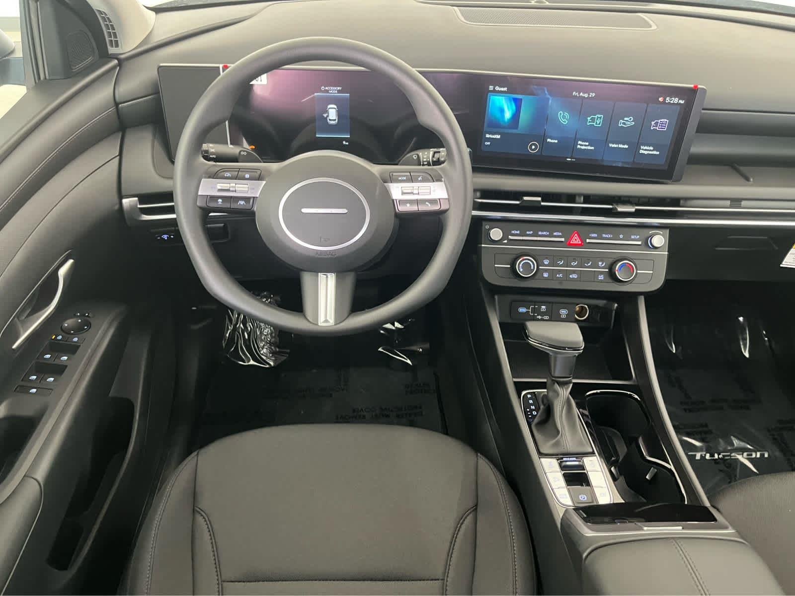 Used 2025 Shimmering Silver Hyundai SE image 30