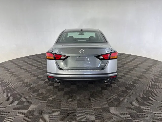 Used 2021 Gray Nissan 2.5 SV image 6