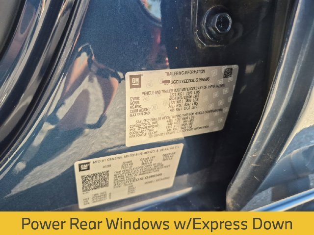 Used 2020 Blue Chevrolet RST image 34