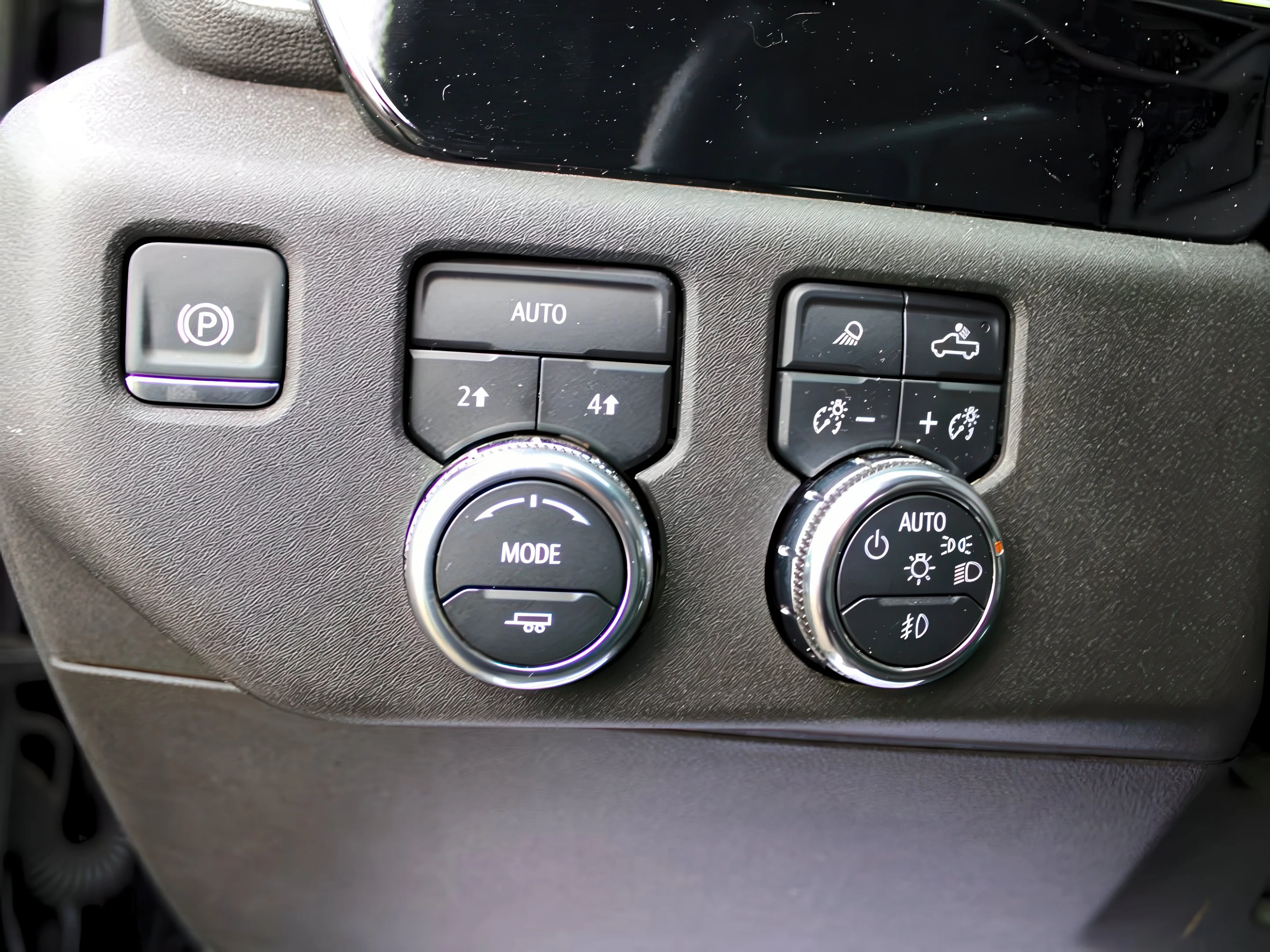 2024 GMC Sierra 1500 SLT - Photo 16