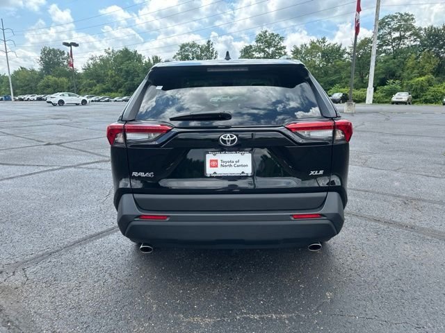 2025 Toyota RAV4 XLE - Photo 6