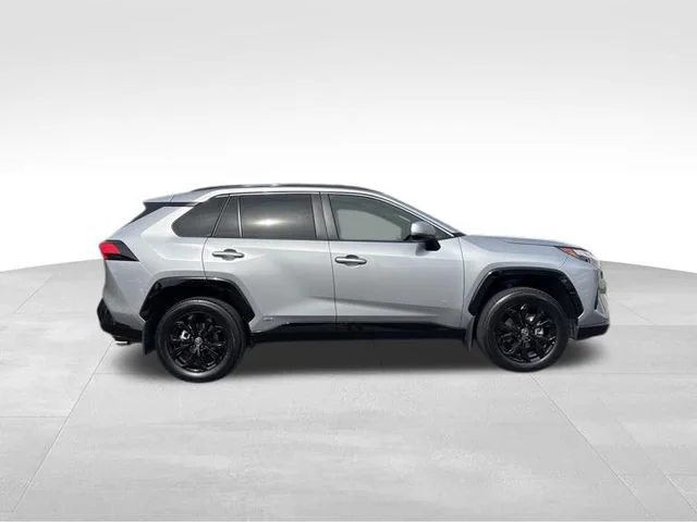 Used 2022 Silver Toyota SE image 6