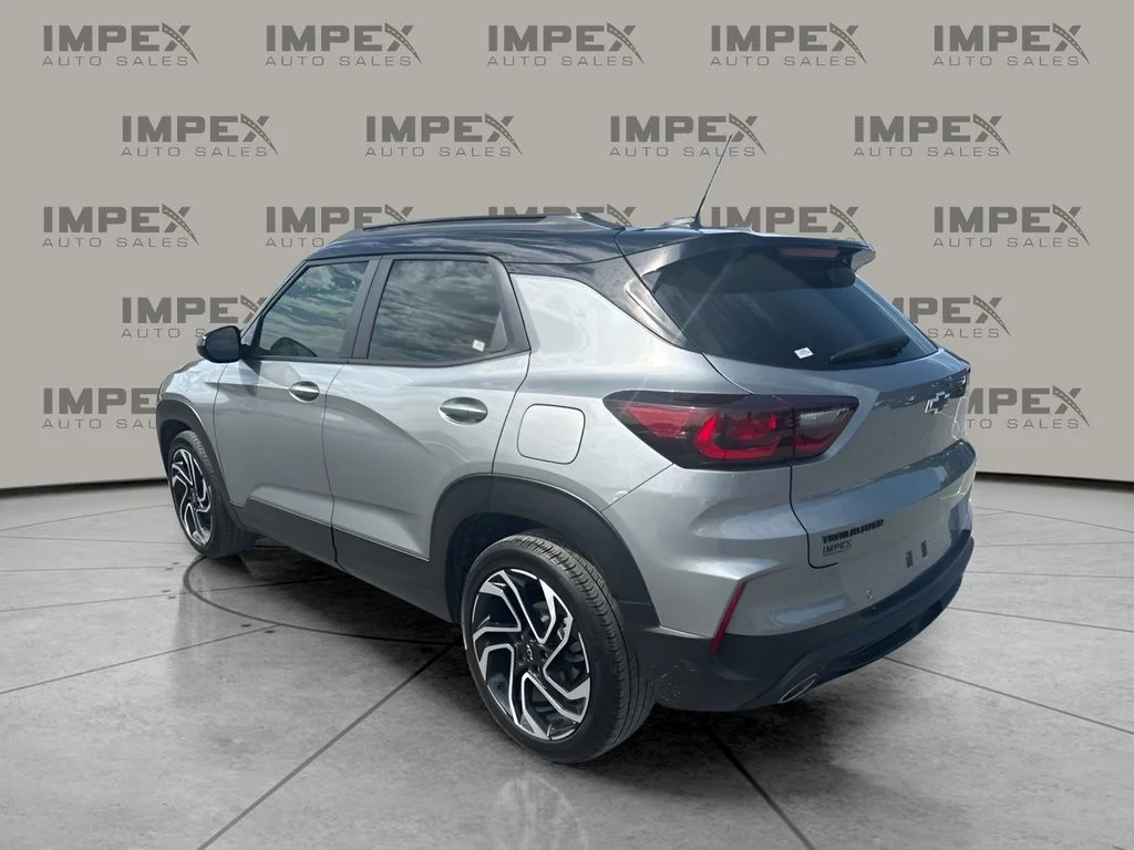Used 2025 Gray Chevrolet RS image 2