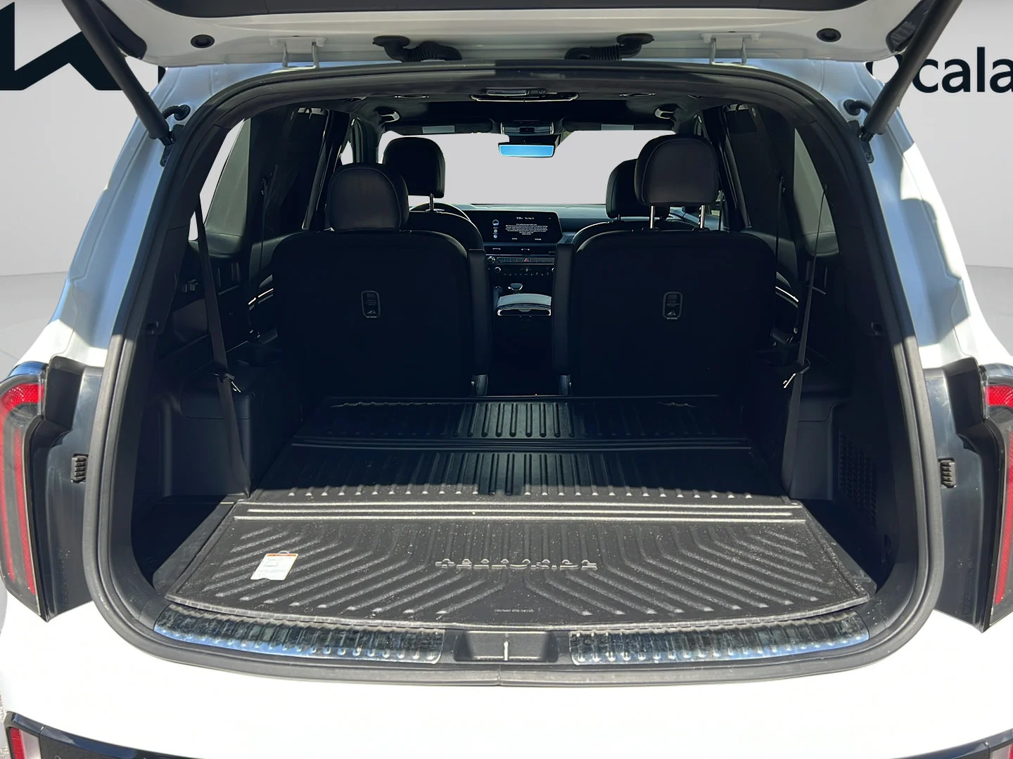 Used 2024 Glacial White Pearl Kia SX Prestige X-Line image 12