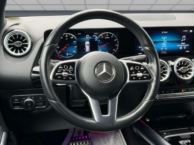 Used 2023 Silver Mercedes-Benz GLA 250 image 12