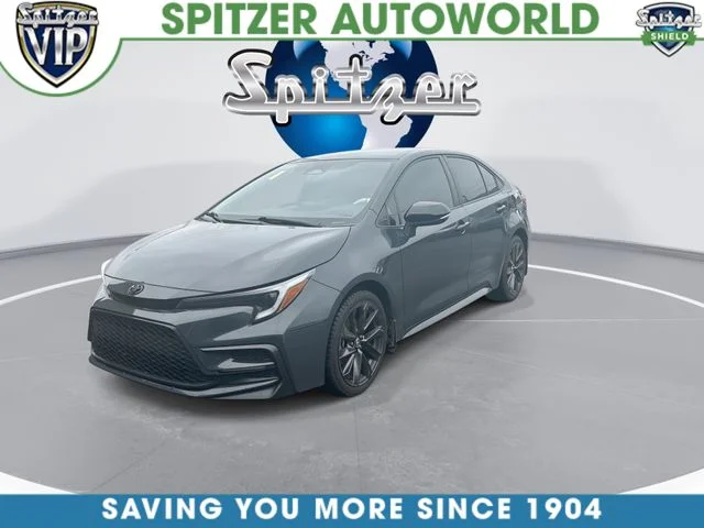 Used 2023  Toyota SE image 4