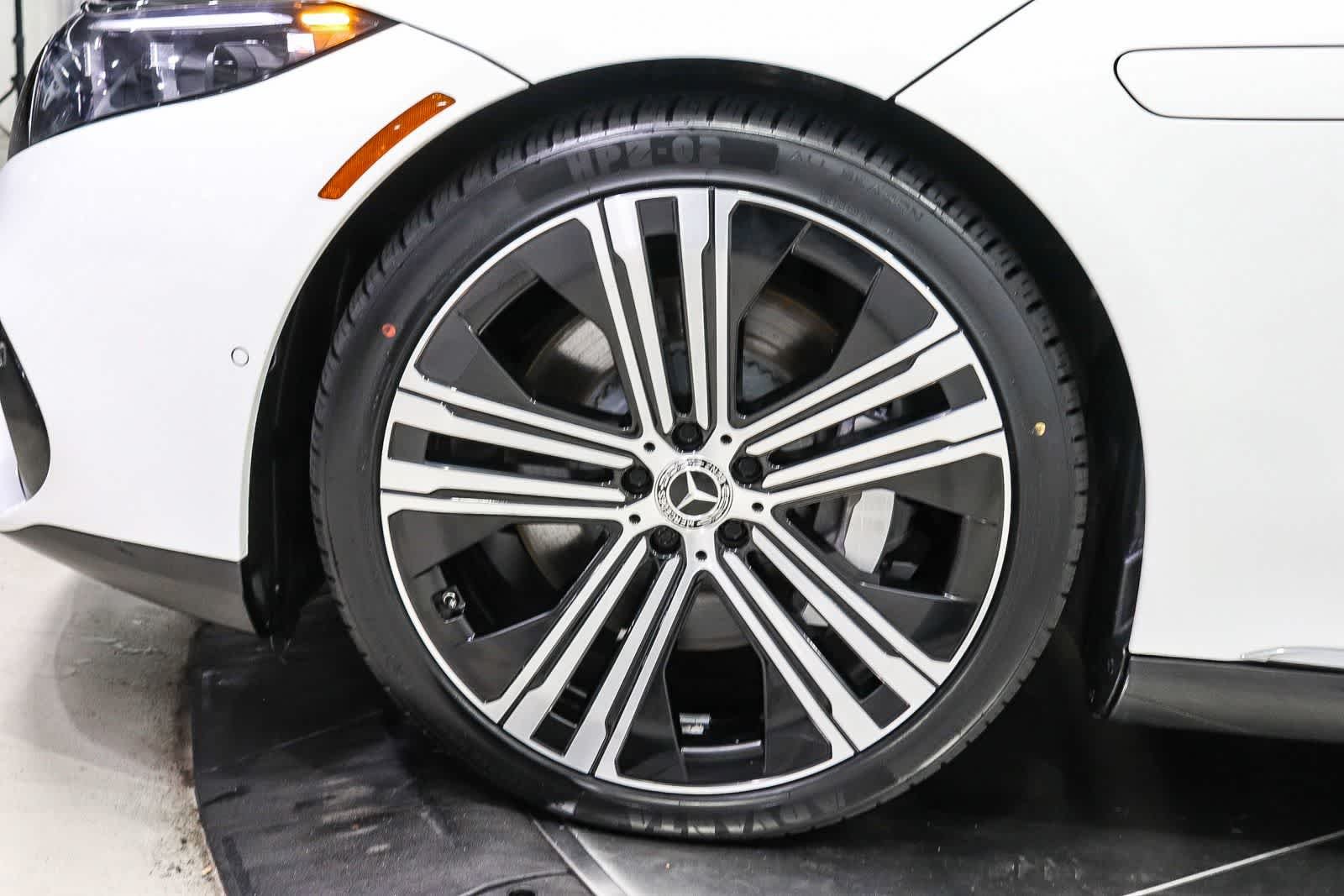 Used 2023 Polar White Mercedes-Benz EQS 450+ image 9