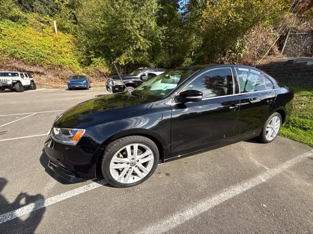 Used 2015 Black Volkswagen 2.0L TDI SEL image 3