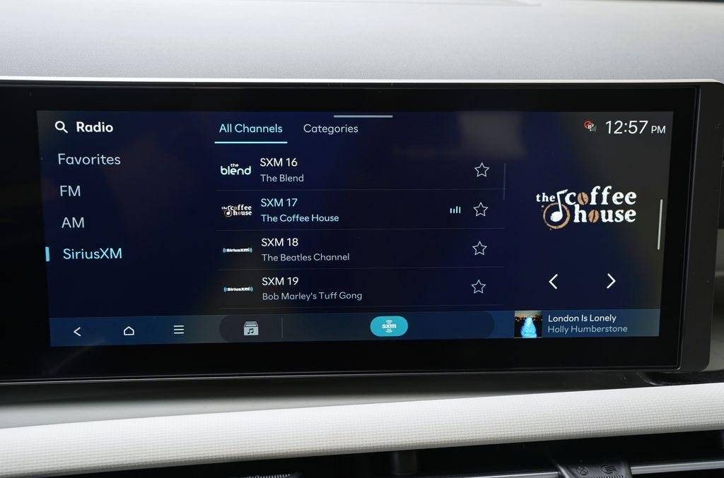New 2026 Creamy White Pearl Hyundai Blue SE image 14