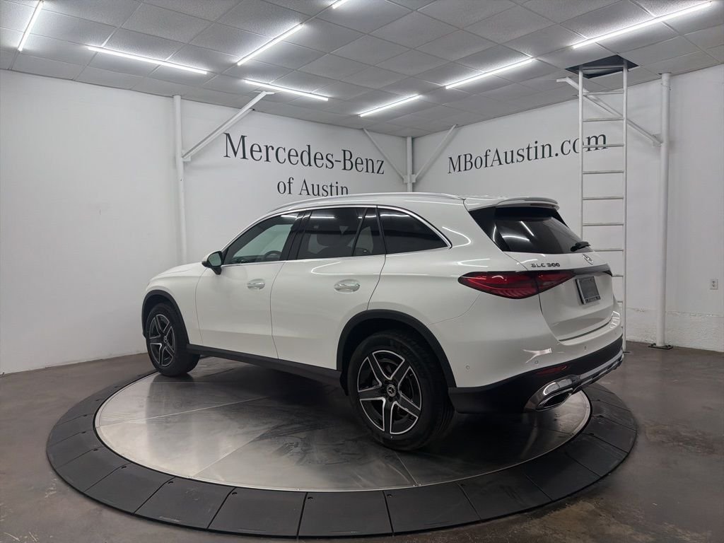 Used 2026 White Mercedes-Benz GLC 300 image 5