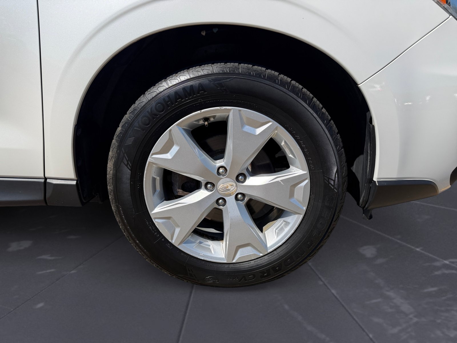 Used 2015 Satin White Pearl Subaru 2.5i Premium image 44