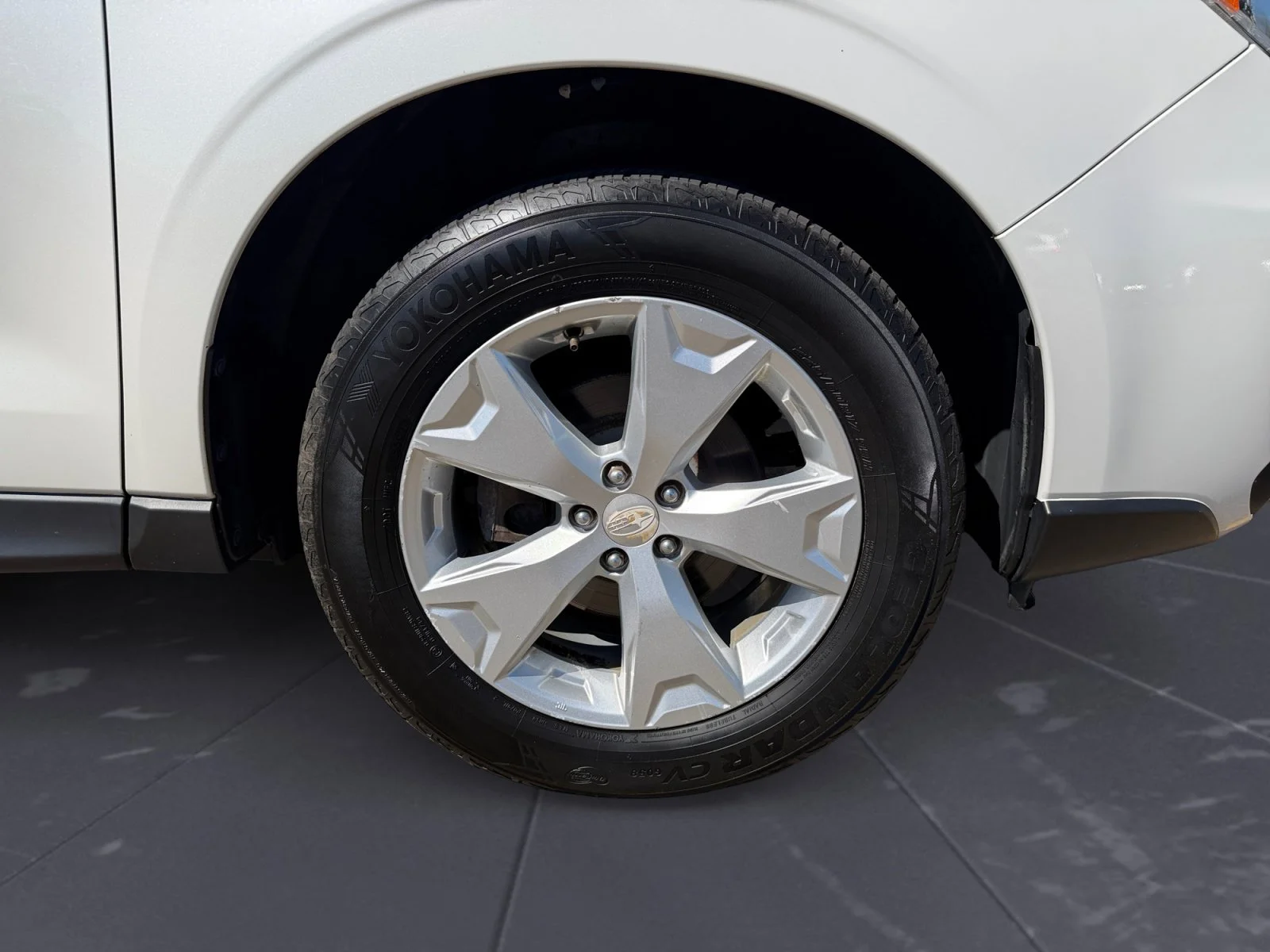 Used 2015 Satin White Pearl Subaru 2.5i Premium image 44
