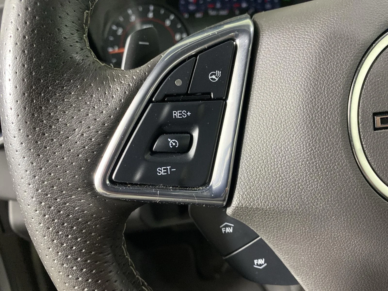 Used 2023 Sharkskin Metallic Chevrolet 2SS image 14