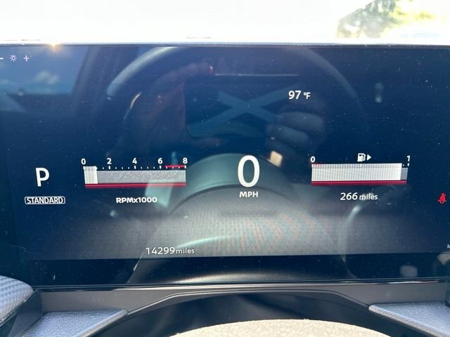 Used 2025 Red Nissan SR image 24