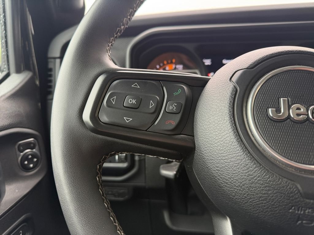 Used 2025 Black Jeep Rubicon image 24