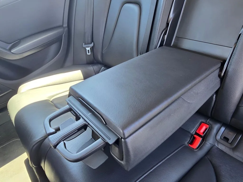 Used 2014 Dakota Gray Metallic Audi Premium image 11