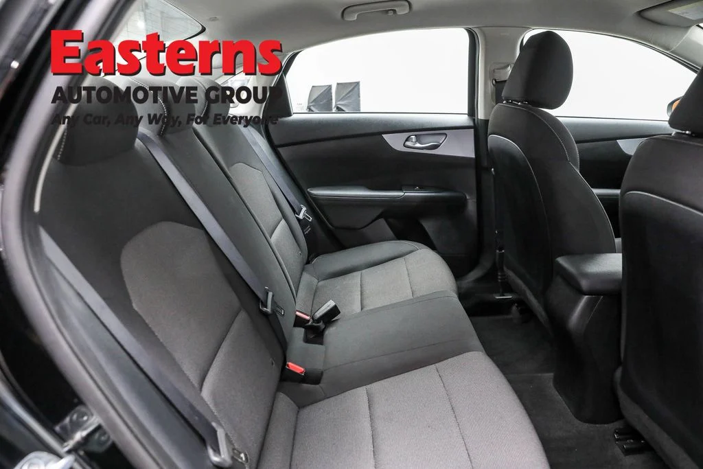 Used 2024 Black Kia LXS image 22