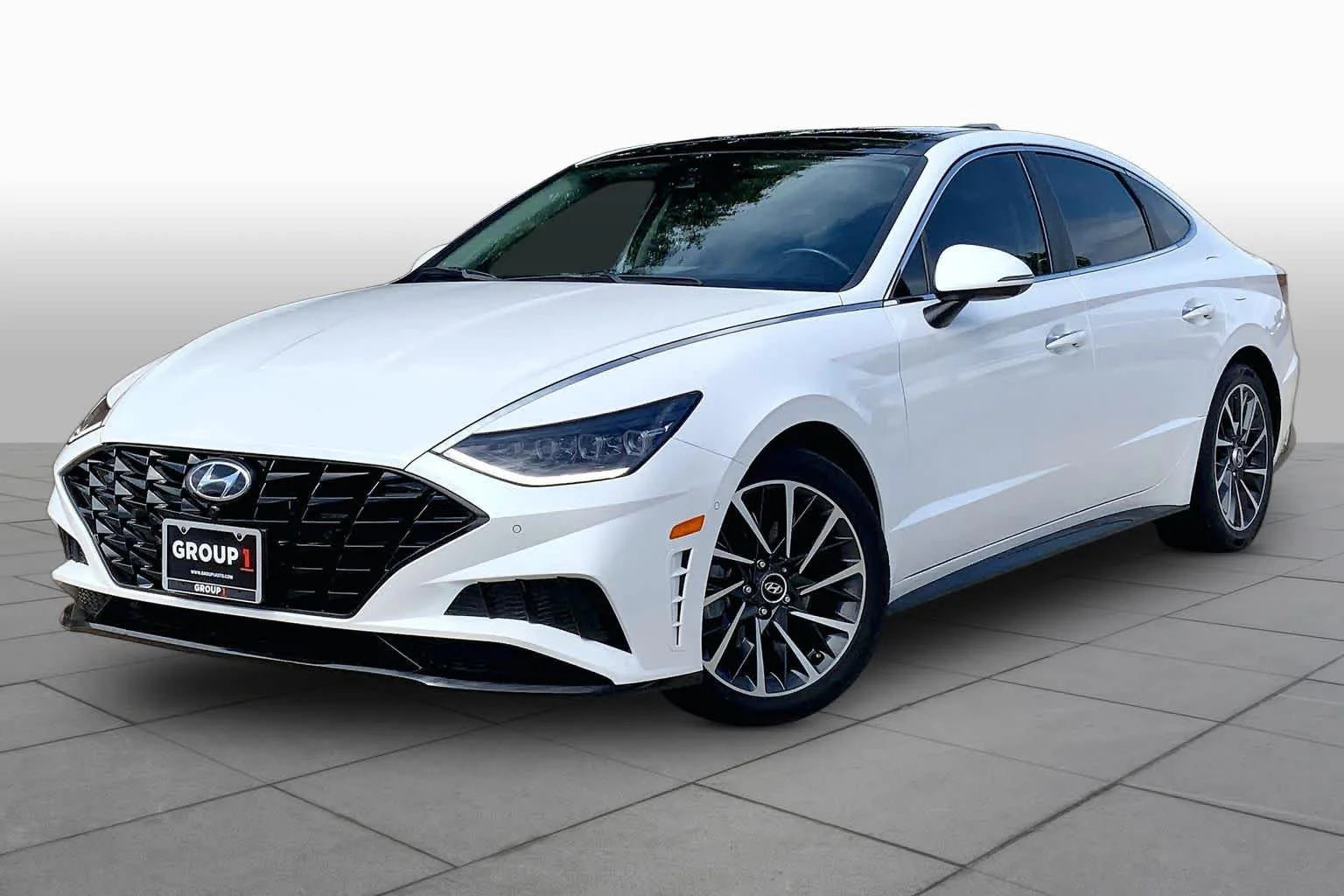 2022 Hyundai Sonata Limited 1.6T's photo