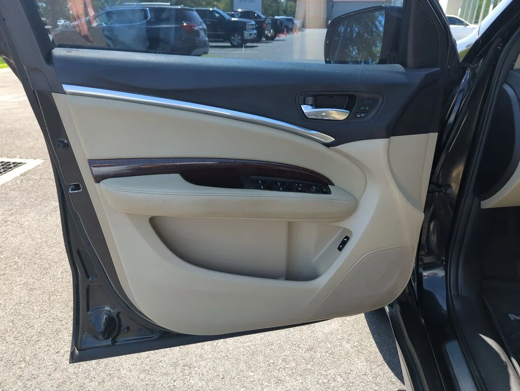 Used 2017  Acura 3.5L image 17