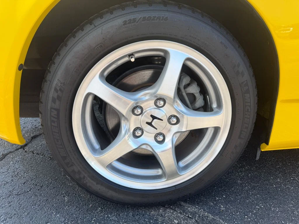 Used 2001 Spa Yellow Pearl Honda Convertible image 11