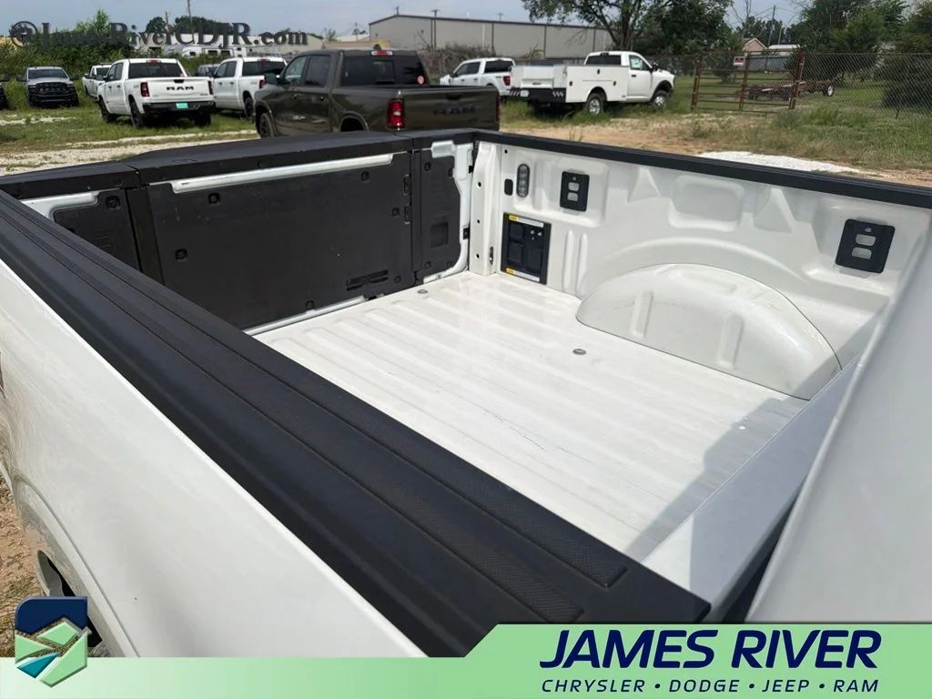 Used 2024 White Ford Platinum image 10
