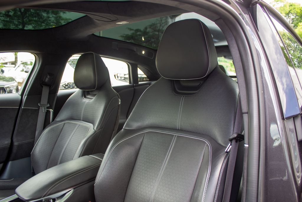 Used 2022 Gray Lucid Grand Touring image 12