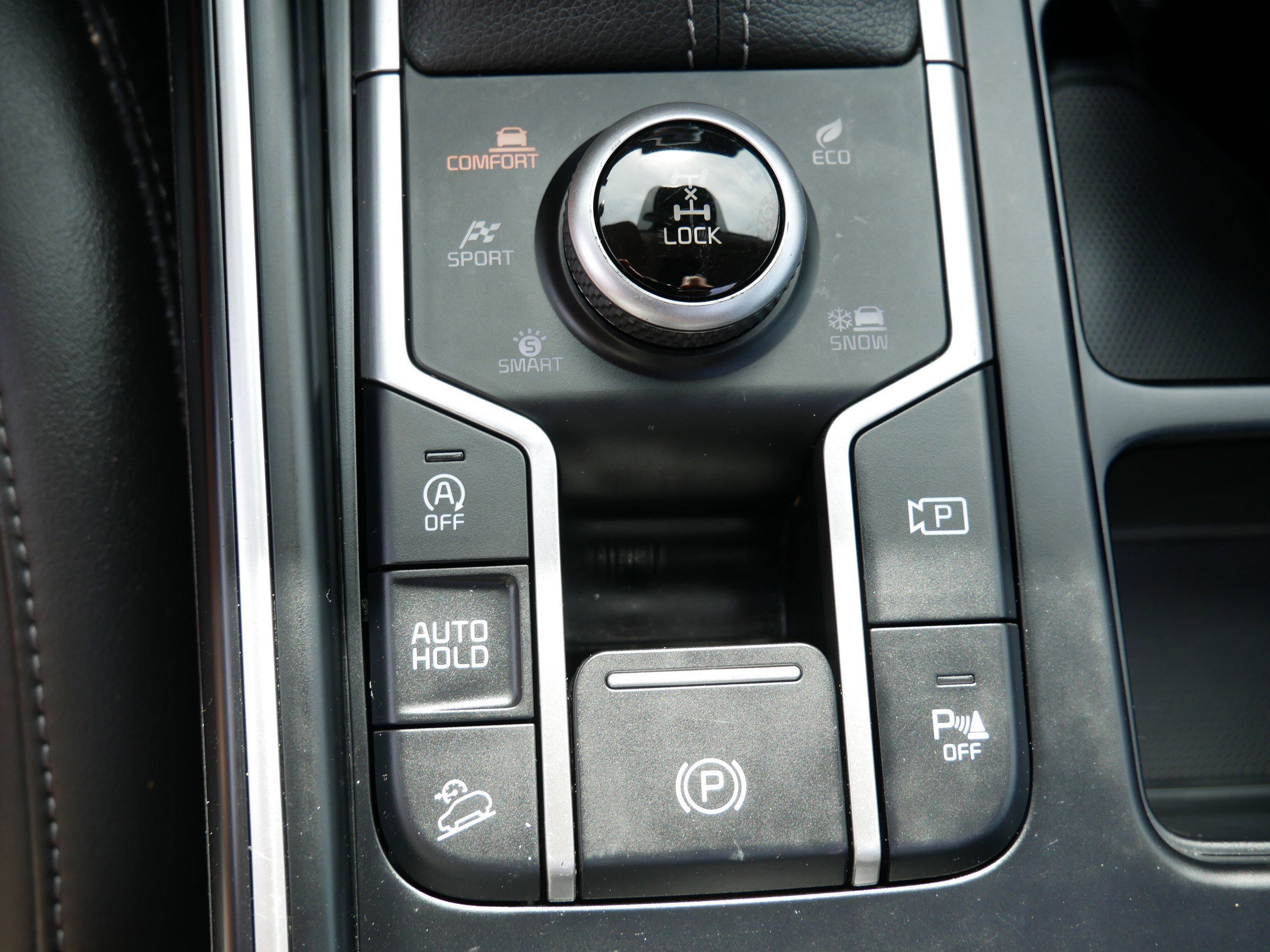 Used 2023 Glacial White Pearl Kia X-Line EX image 29