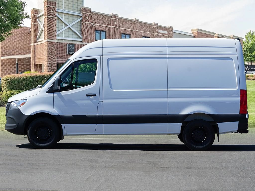 New 2026 Arctic+White Mercedes-Benz  image 8