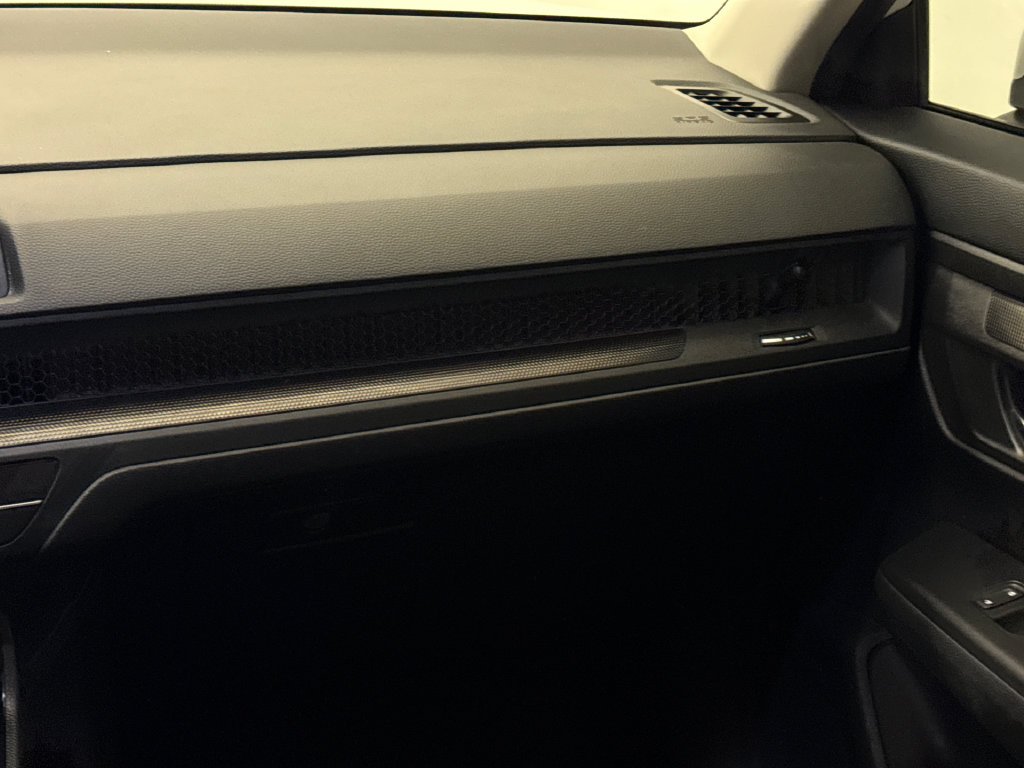 2025 Honda CR-V LX - Photo 15