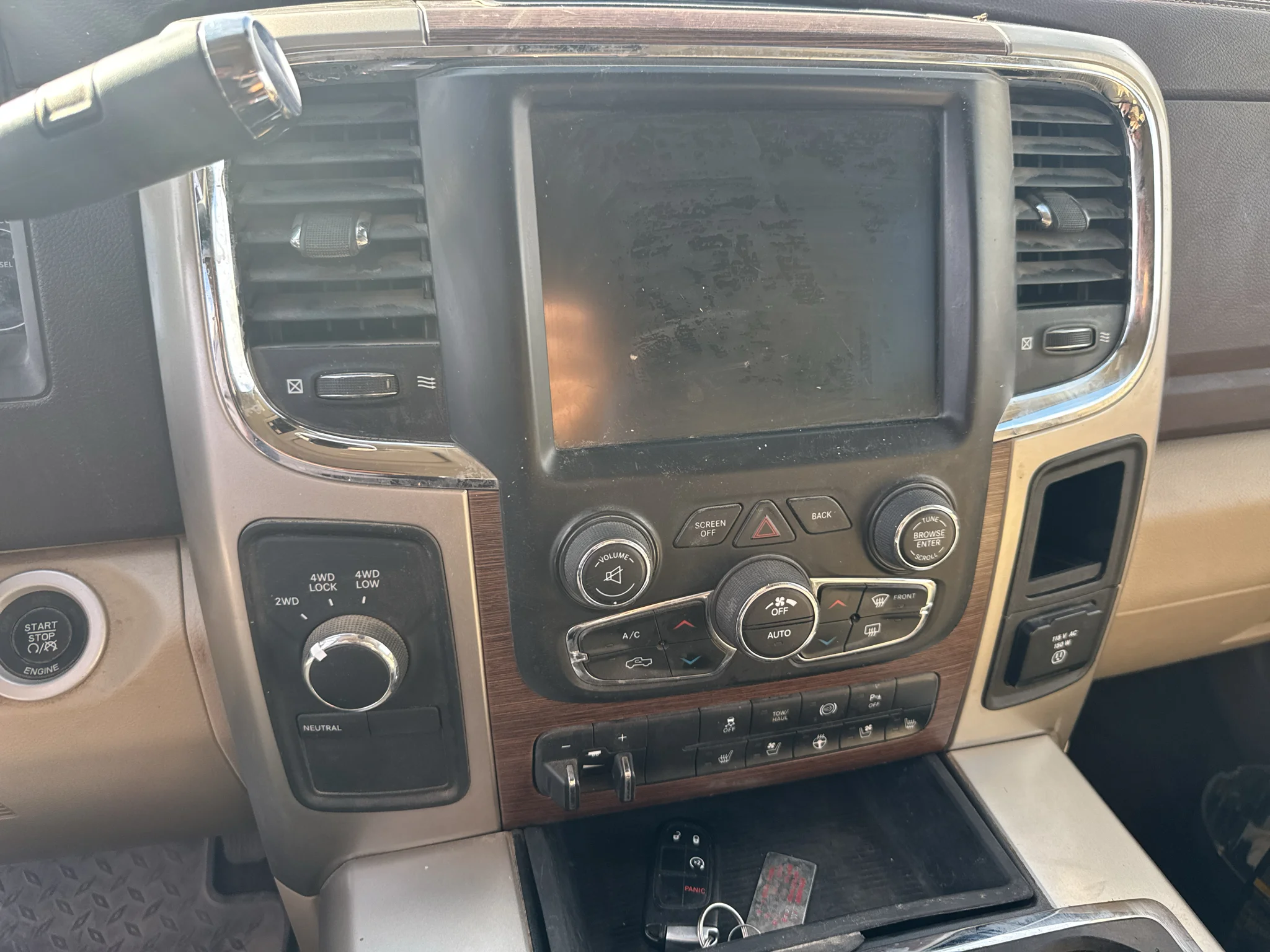 Used 2015 Bright White Clearcoat Ram Laramie image 10
