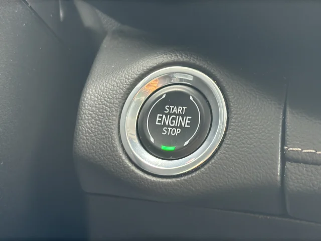 Used 2022 White Buick Preferred image 33
