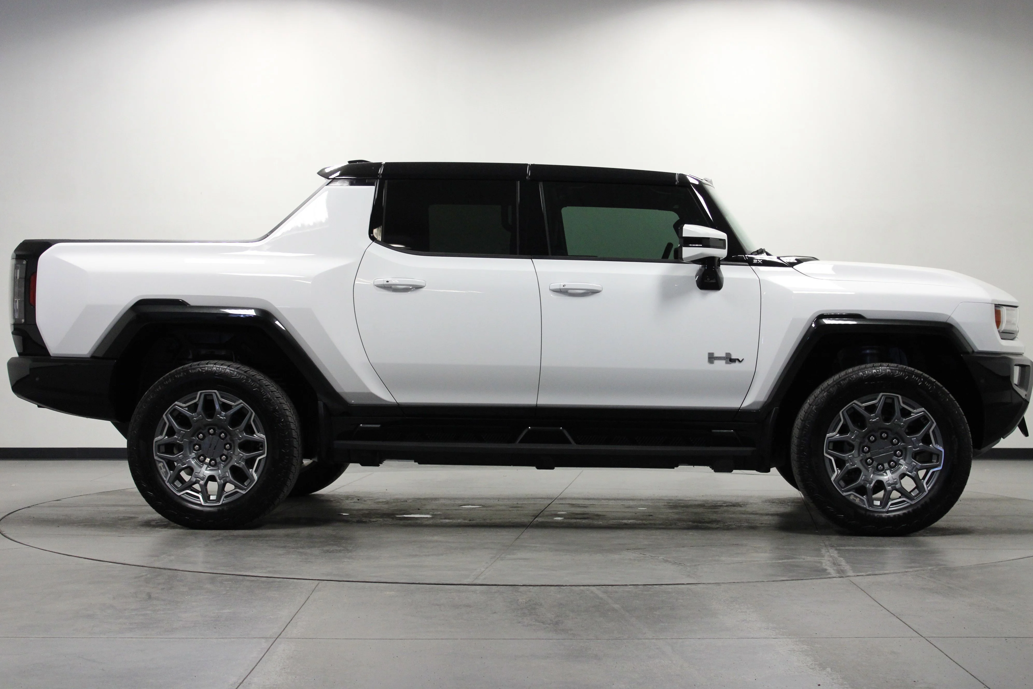 Used 2025 GMC HUMMER EV 3X with VIN 1GT10DDB6SU104172 for sale in El Paso, IL