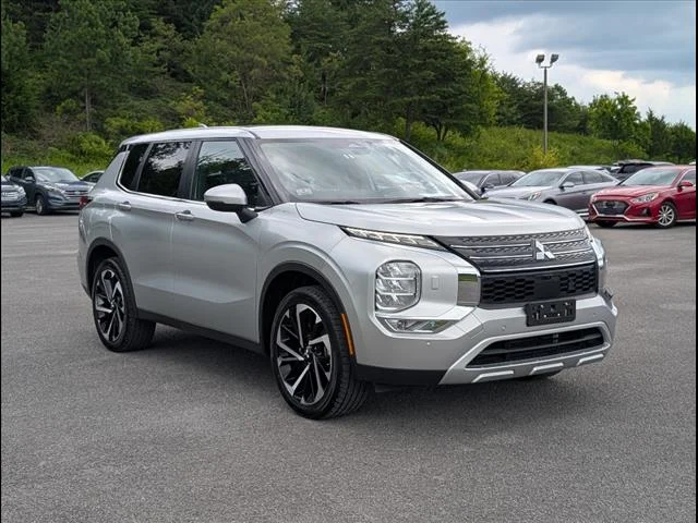 2023 Mitsubishi Outlander SE S-AWC's photo