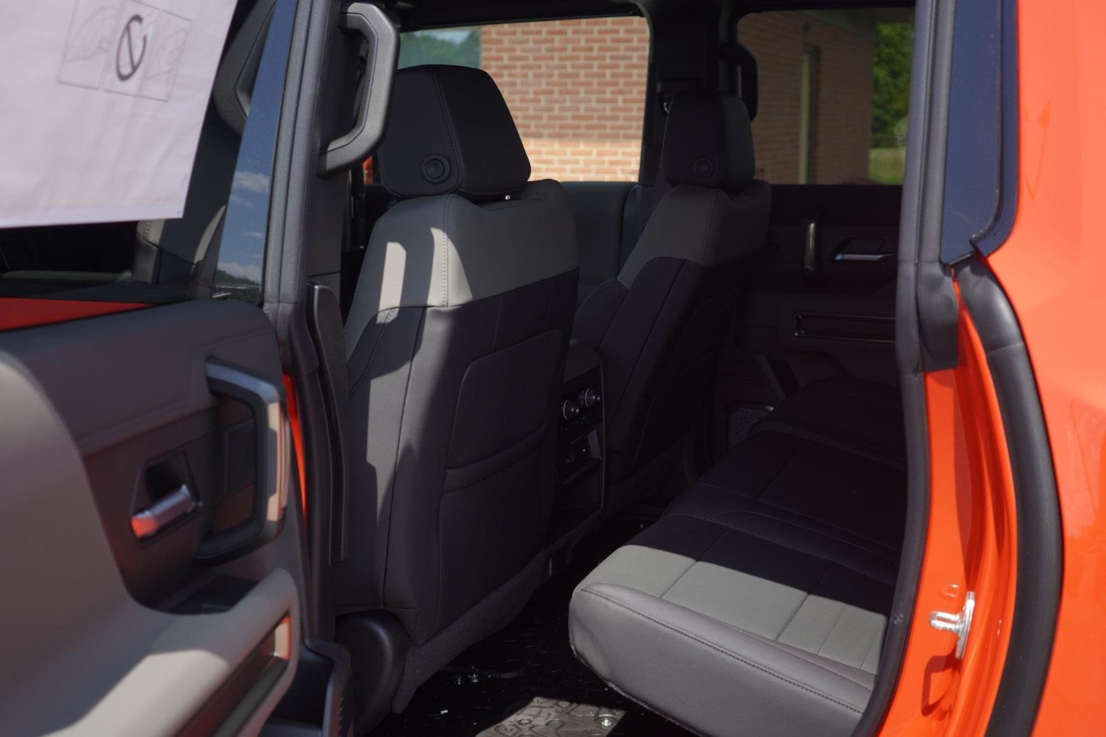 New 2025 Solar Orange GMC 2X image 29