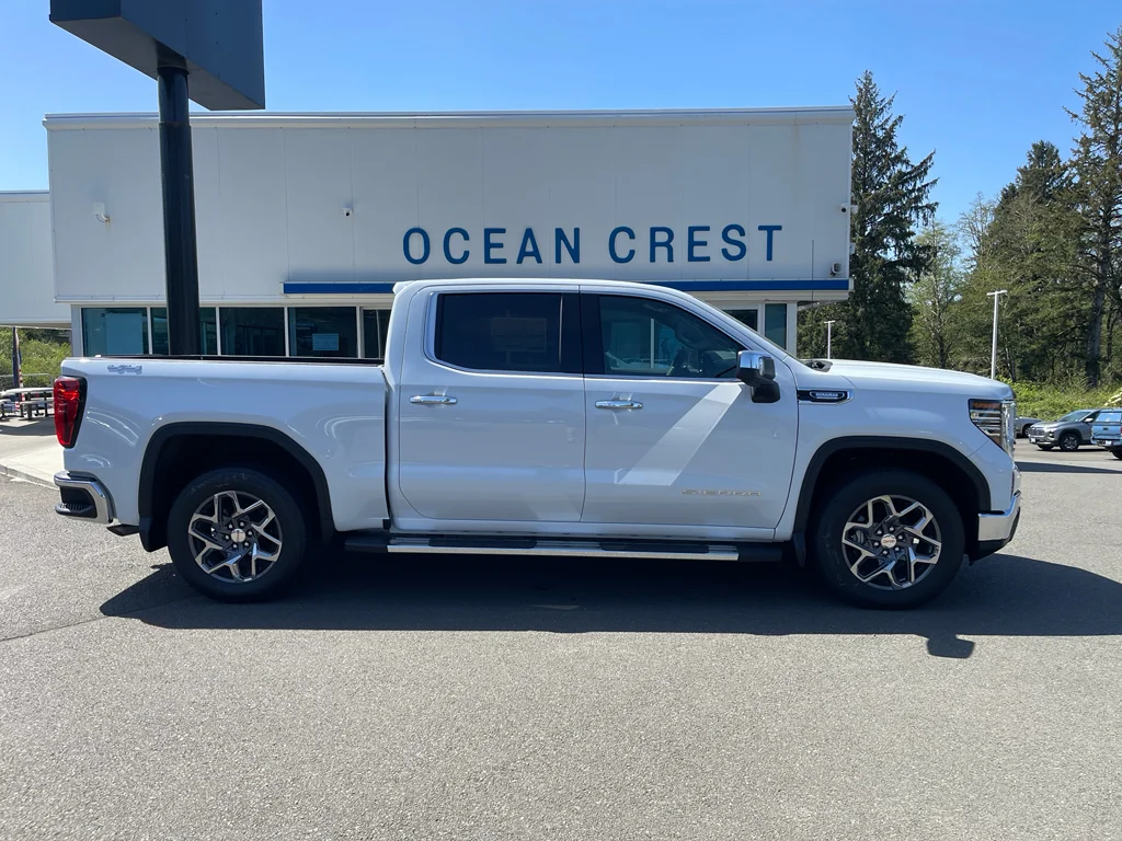 2026 GMC Sierra 4WD Crew Cab Short Box SLT's photo