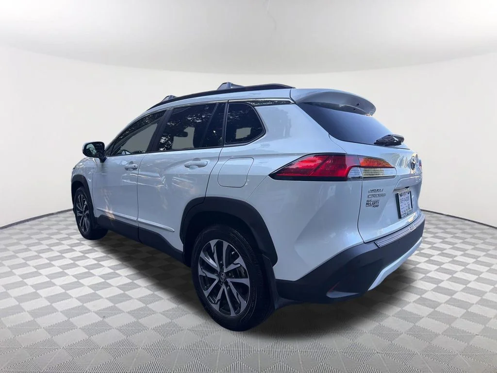 Used 2024 Beige Toyota XLE image 7