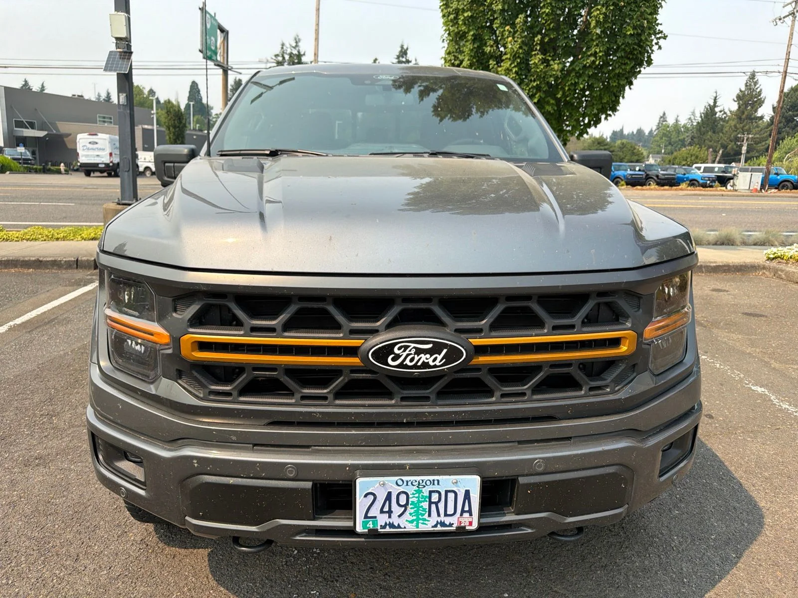 Used 2025 Carbonized Gray Metallic Ford Tremor image 2