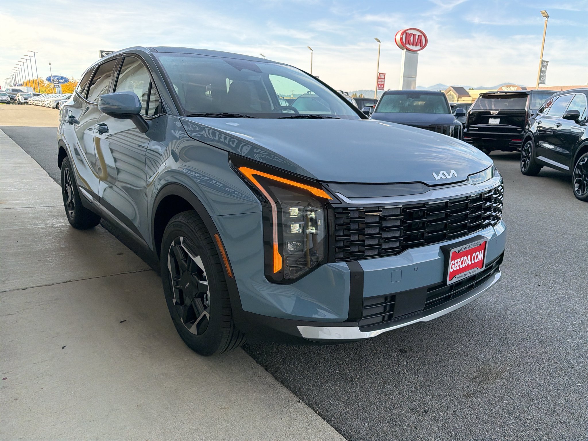 New 2027 Heritage Blue Kia S image 3