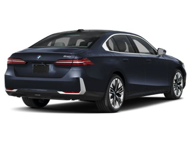 New 2027 Carbon Black Metallic BMW 530i image 2