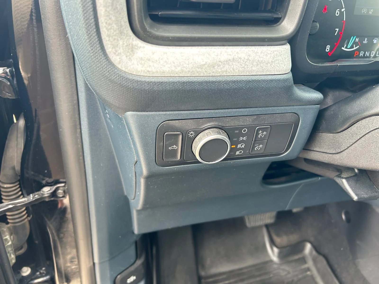 Used 2022 BLACK Ford XLT SuperCrew   AWD image 15